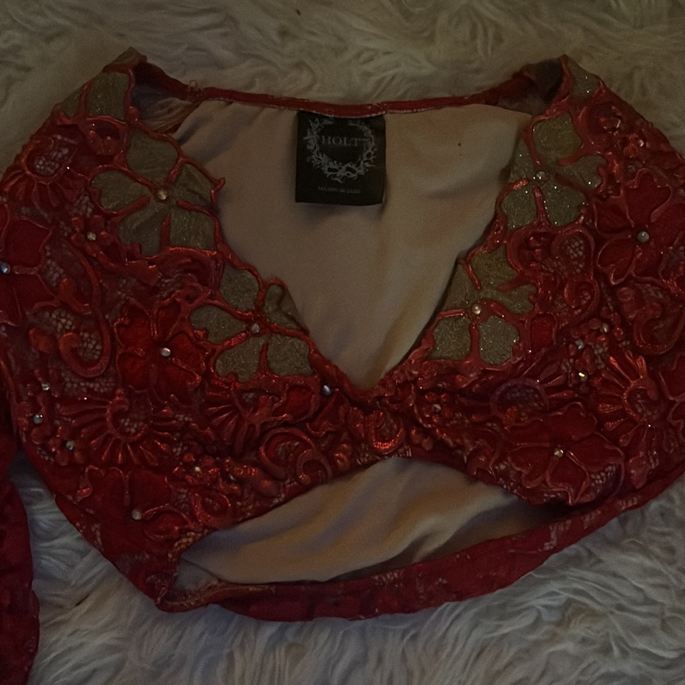 Holt Miami top (runs a little small) and gives great cleavage!! - Picture 4 of 5